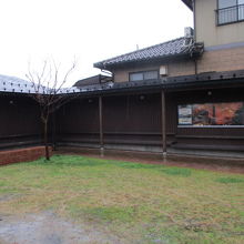 お手洗いはあります