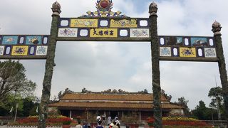 格調高い王宮の正殿