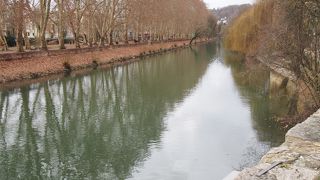 チュービンゲンの街のなかを流れる