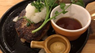 つばめグリルはハンバーグ