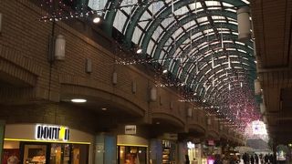 飯田橋駅隣接のショッピングセンター