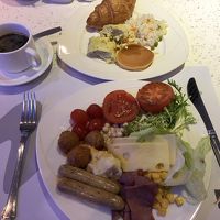 おかず類は普通に一通りありコーヒーも問題ない