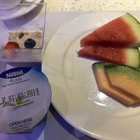 くだものはちょっと寂しいがヨーグルトなどもあるので問題ない