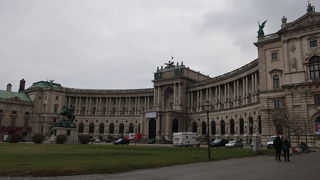 ハプスブルク家の居城 ♪