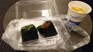 搭乗前の簡単食事