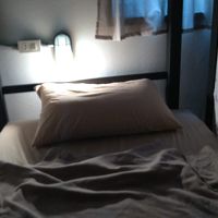 各ベッドんは照明があります