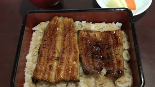 混んでいます。