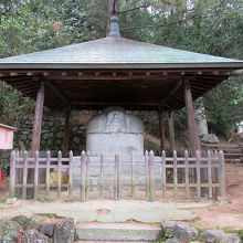 近づいても、何かが分かりません