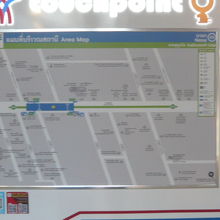 ＢＴＳナナ駅の周辺の地図です。格安の中規模ホテルが多いです。