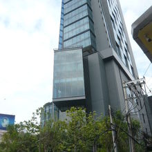 ナナ駅の東には、ハイアットのホテルが完成し、営業を開始します