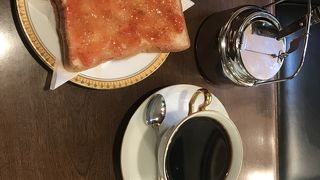 本店で濃いコーヒー