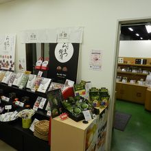 奈良祥楽直売ショップ内