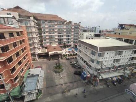 サワディー パタヤ 写真