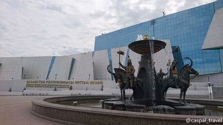 カザフスタンの歩みがここにつまっている。