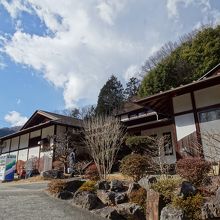 周囲は静かです