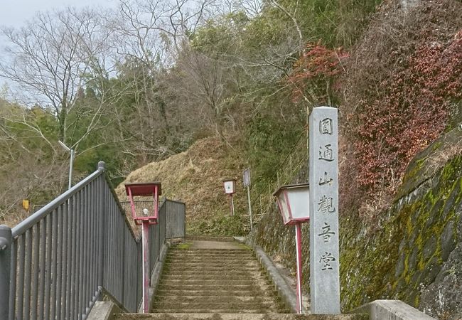 隠れた紅葉の名所です