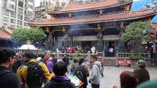 台北で一番歴史のあるお寺