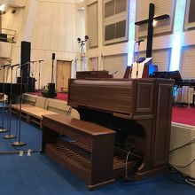 ここに100人のゴスペラーズ？そんなに登れるかしら？