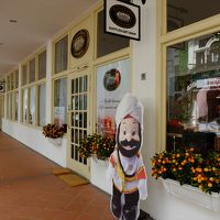 シア・ストリート側の1階で新規オープンしていたショップ。