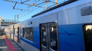 通勤時間帯は混雑が激しいです