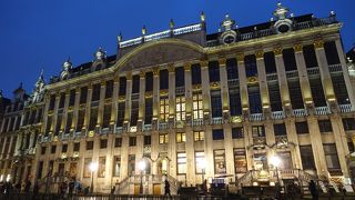 少し離れて撮影しました