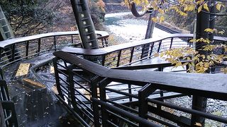 2017年11月24日現在、一部の箇所には立入不可の状態でした