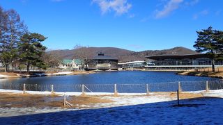 広々としたアウトレット