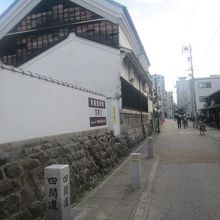 今度は北側から南方を眺めます