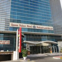 大通りに面したホテル