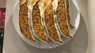 移転後もジャンボ餃子は健在