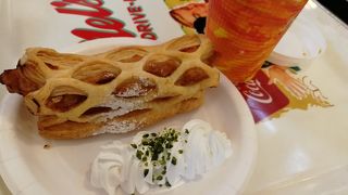 見た目の可愛いドライブインデザインのレストラン