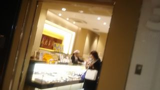 色々な和風の和菓子が販売されているお店