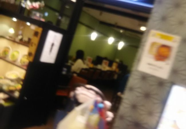 川崎の地下街にある関西風のらーめんの店