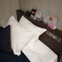 快適な硬さのベッドでした。