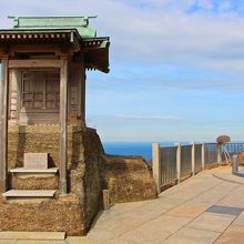祠だけの浅間神社のある展望台