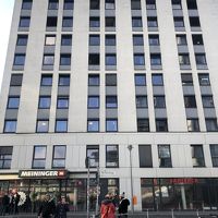 駅から徒歩1分くらい。