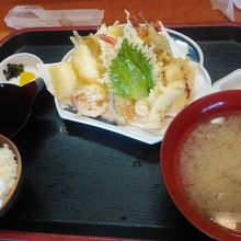 天婦羅定食です