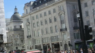 通りの一部が広場になっていました