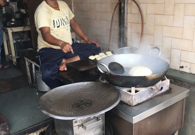 大人気のスイーツお土産屋