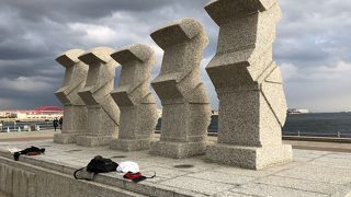 モアイ像みたいですが、顔はありません。