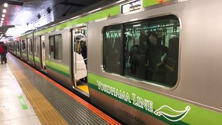 横浜⇔新横浜の移動に便利な路線です