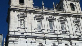 白亜の素敵な教会