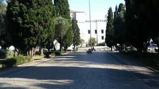 ジェロニモス修道院南側の大変広い広場