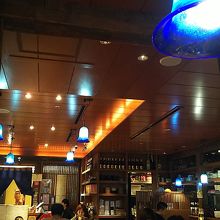 照明の傘は琉球硝子？f(^^;