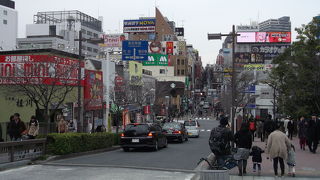 おしゃれなお店がそろう通り