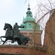 タデウシ・コシチュシコの騎馬像