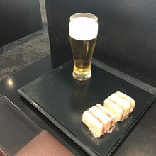 先ずはビールとサンドイッチ