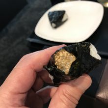 小さなおにぎりも