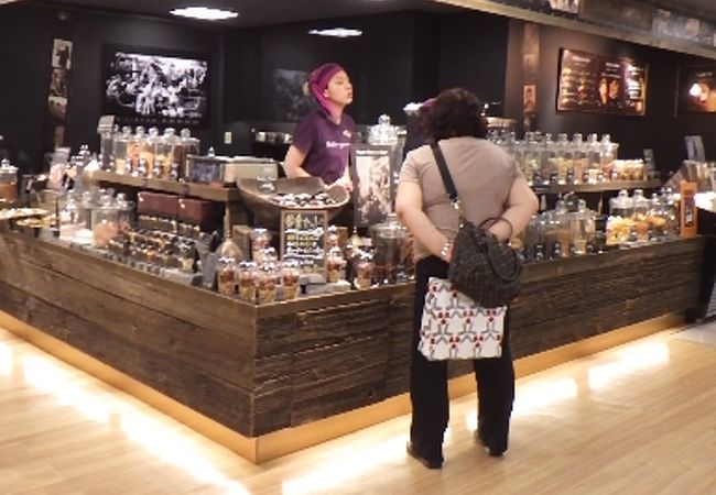 広島のドライフルーツとナッツの専門店