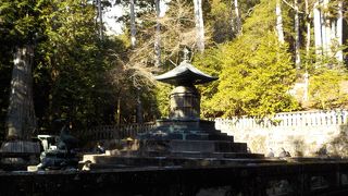 日光東照宮の奥の奥の奥にあります。